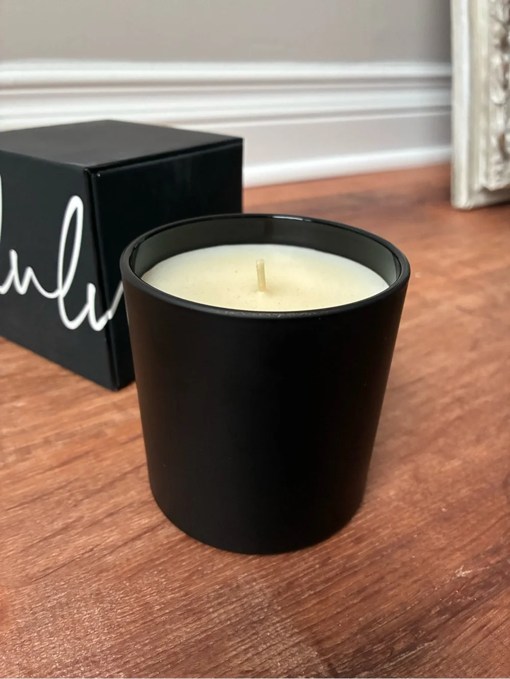 Lulu Jasmine, Oud & Sandalwood Scented Candle, Gift Box, NWT NIB